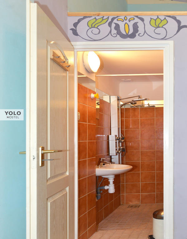 Yolo Hostel Budapeszt Pokój zdjęcie