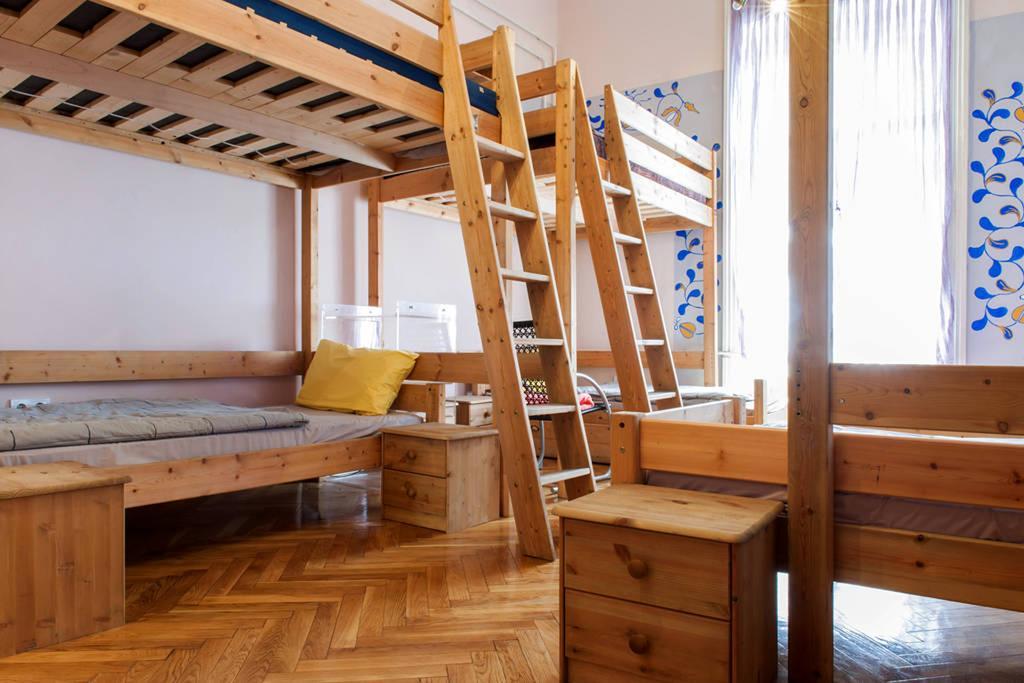 Yolo Hostel Budapeszt Pokój zdjęcie