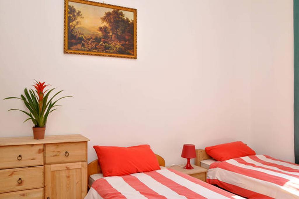 Yolo Hostel Budapeszt Pokój zdjęcie