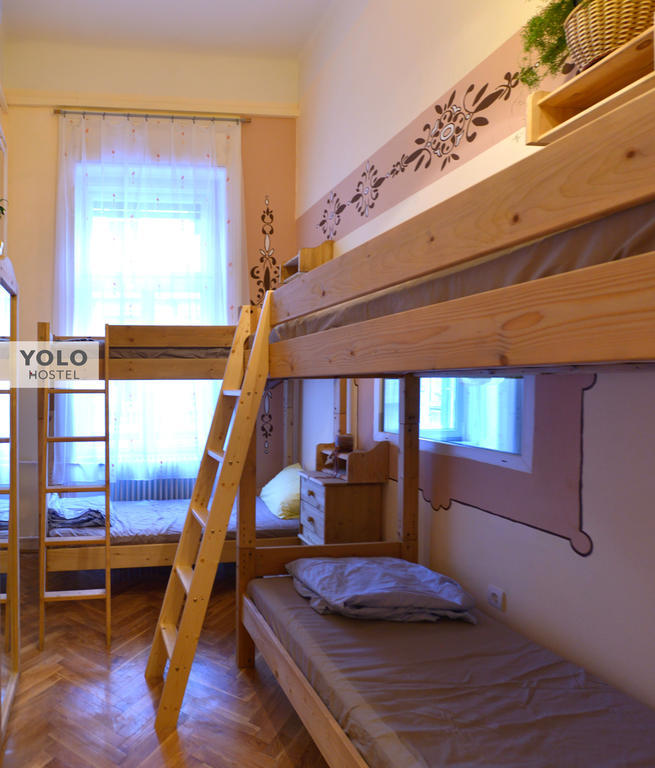 Yolo Hostel Budapeszt Zewnętrze zdjęcie